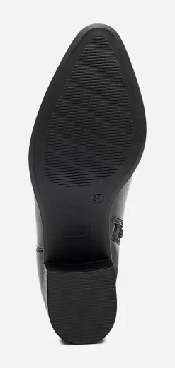 CLOU, Boots