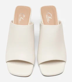 CLOU, Sandaletter
