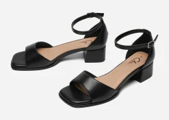 CLOU, Sandaletter