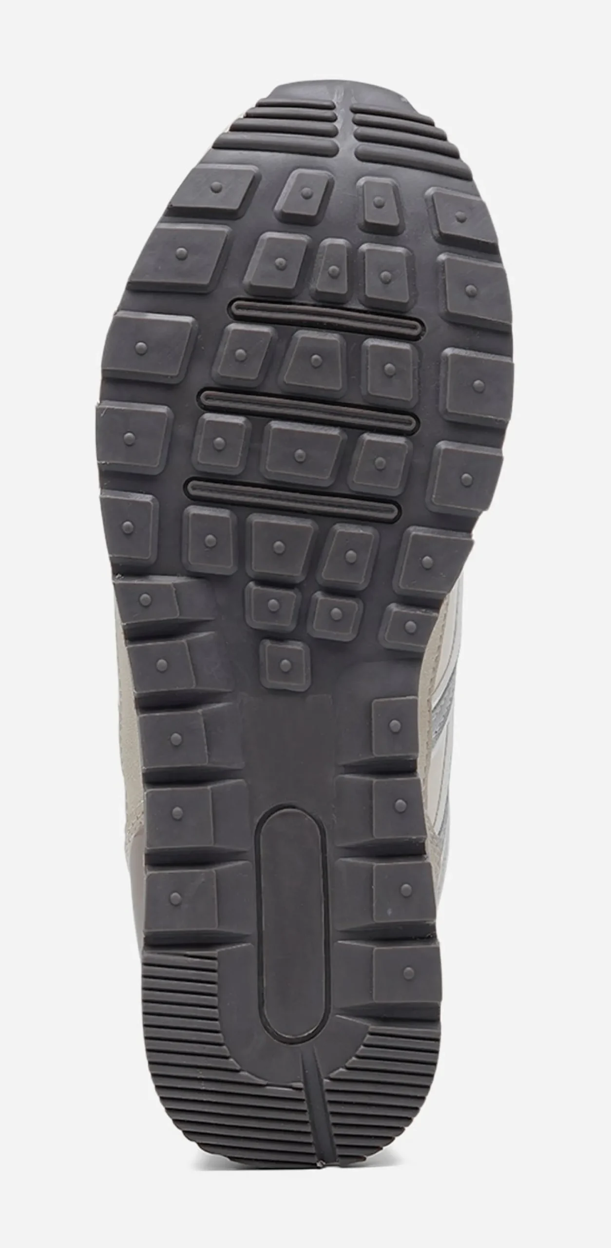 CLOU, Sneakers