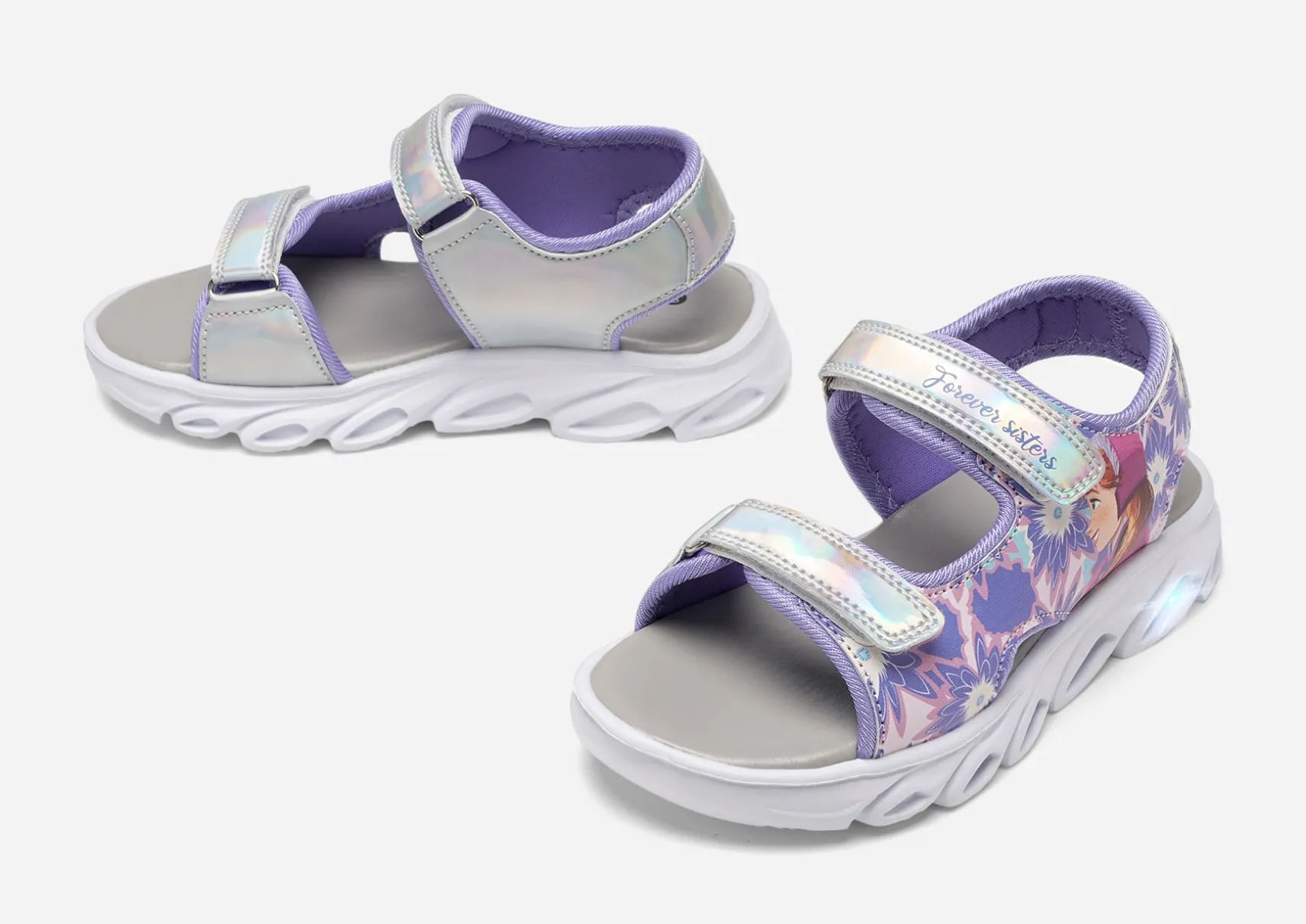 FROZEN, Blinkande sandaler