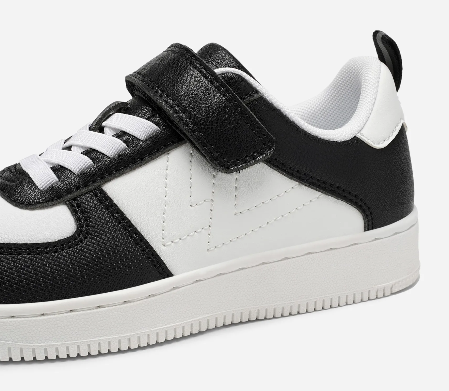 LEJON, Sneakers