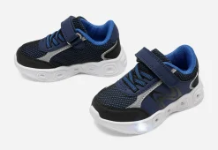 Mino, Blinkande sneakers