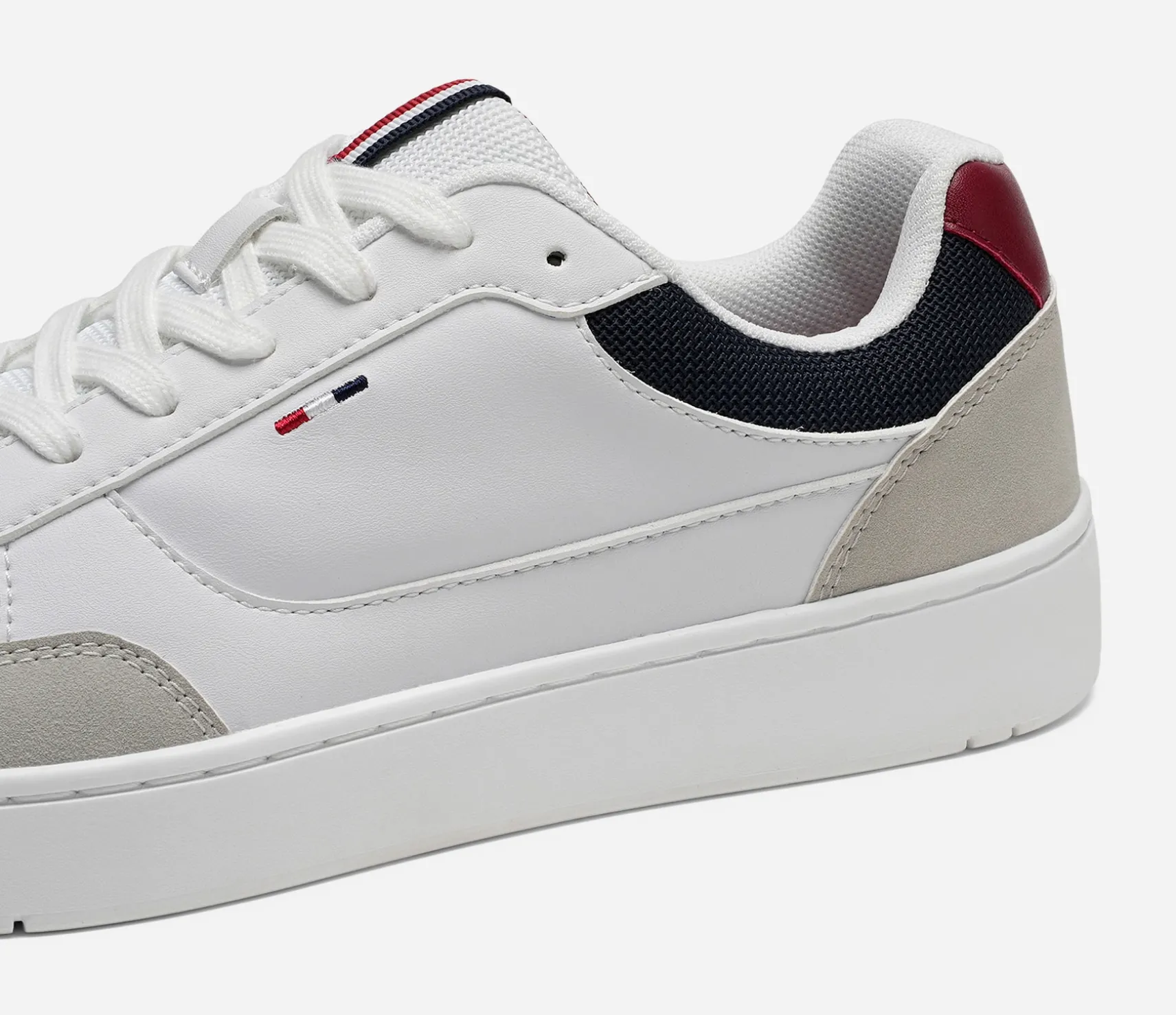 STEPSIDE, Sneakers