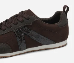 VOX, Sneakers