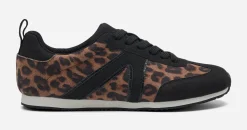 VOX, Sneakers
