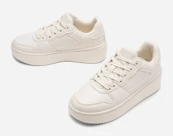 VOX, Sneakers
