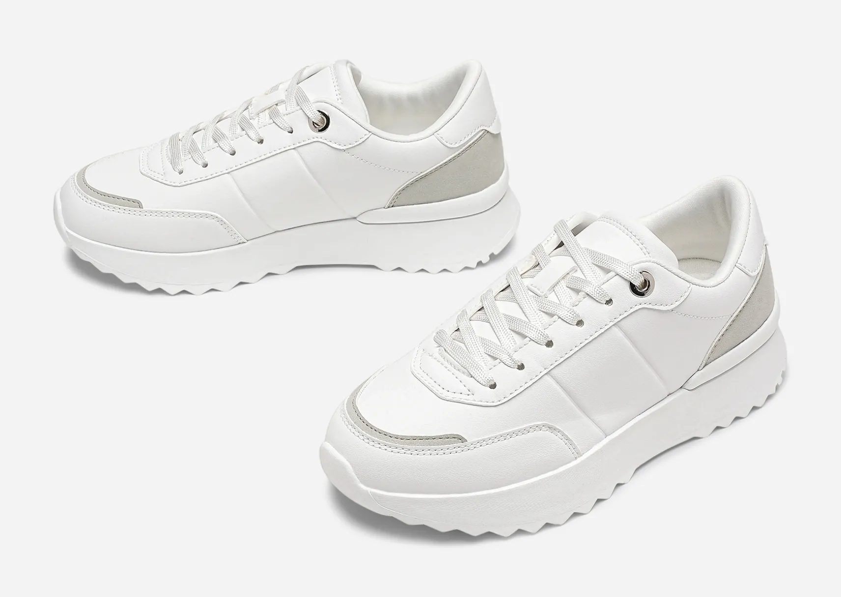 VOX, Sneakers