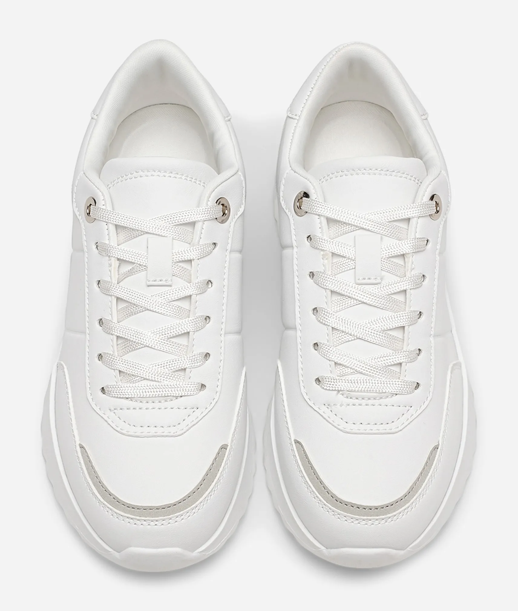 VOX, Sneakers