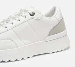 VOX, Sneakers