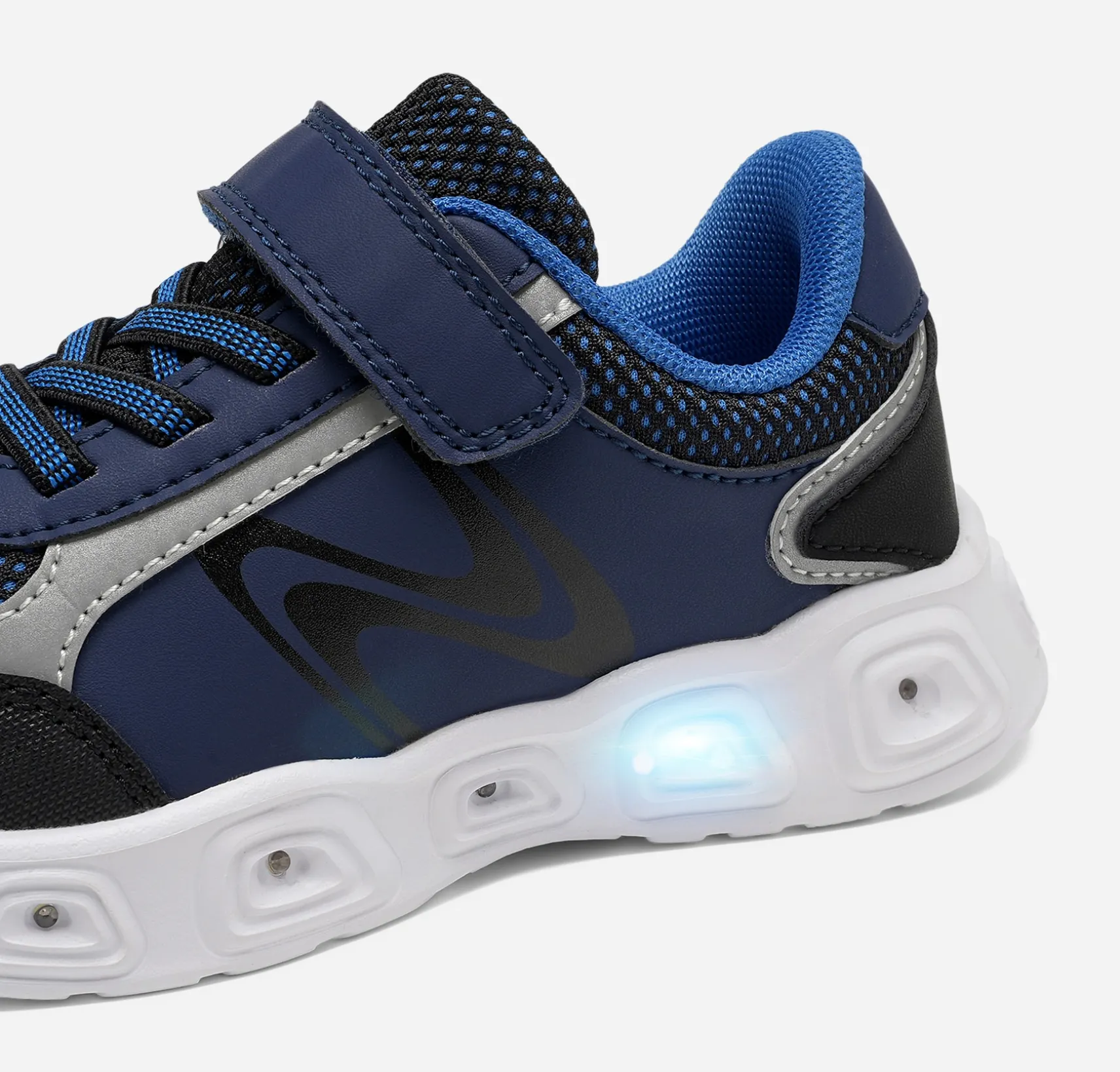 ZACK, Blinkande sneakers